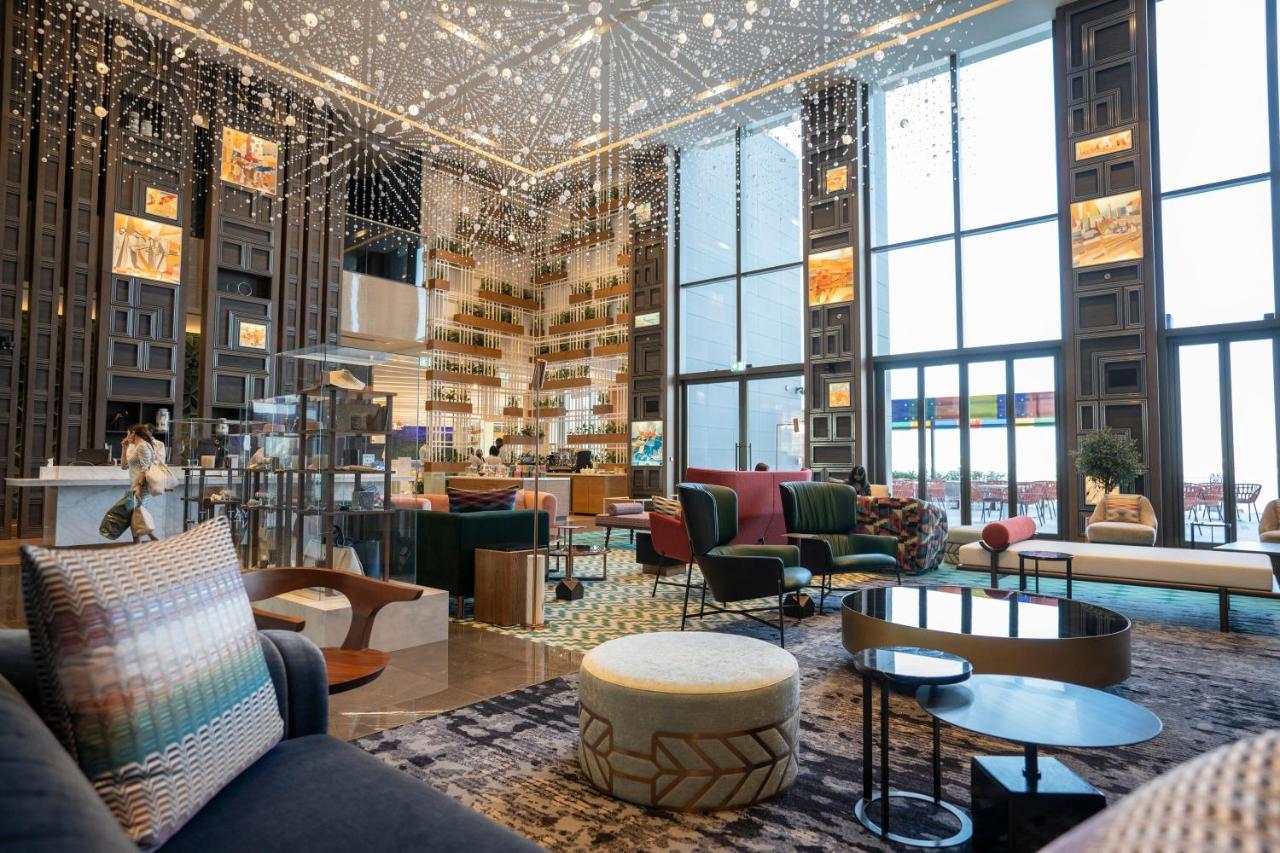 Hyatt Centric Jumeirah Dubaj Exteriér fotografie The lobby of the hotel