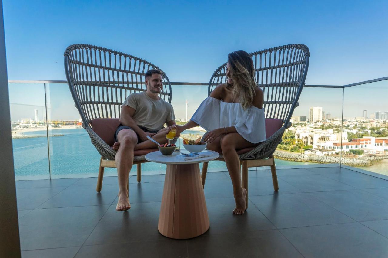 Hyatt Centric Jumeirah Dubaj Exteriér fotografie View from the balcony of a suite at the Hilton Tel Aviv