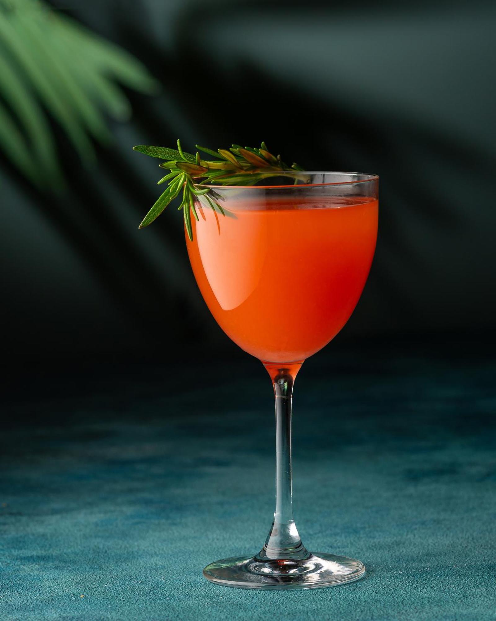 Hyatt Centric Jumeirah Dubaj Exteriér fotografie A Greyhound cocktail